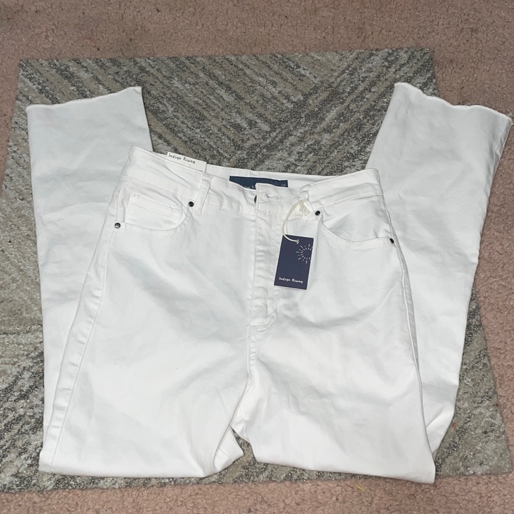 NWT white jeans thats are super high rise; slim straight crop. Size 7/8